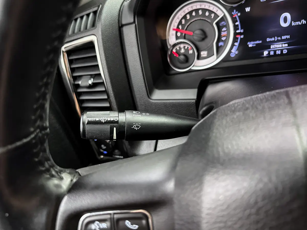 1500 5.7 V8 Quad Cab 6'4 Pano Leder Prins LPG Alpine audio Trekhaak