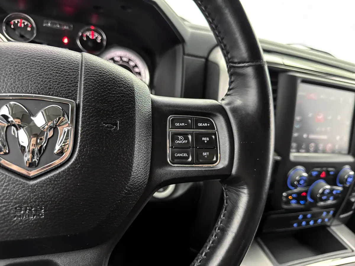 1500 5.7 V8 Quad Cab 6'4 Pano Leder Prins LPG Alpine audio Trekhaak