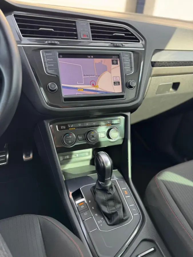 1.4 TSI ACT ACC/Dynaudio/CarPlay/Trekh/Adap.LED