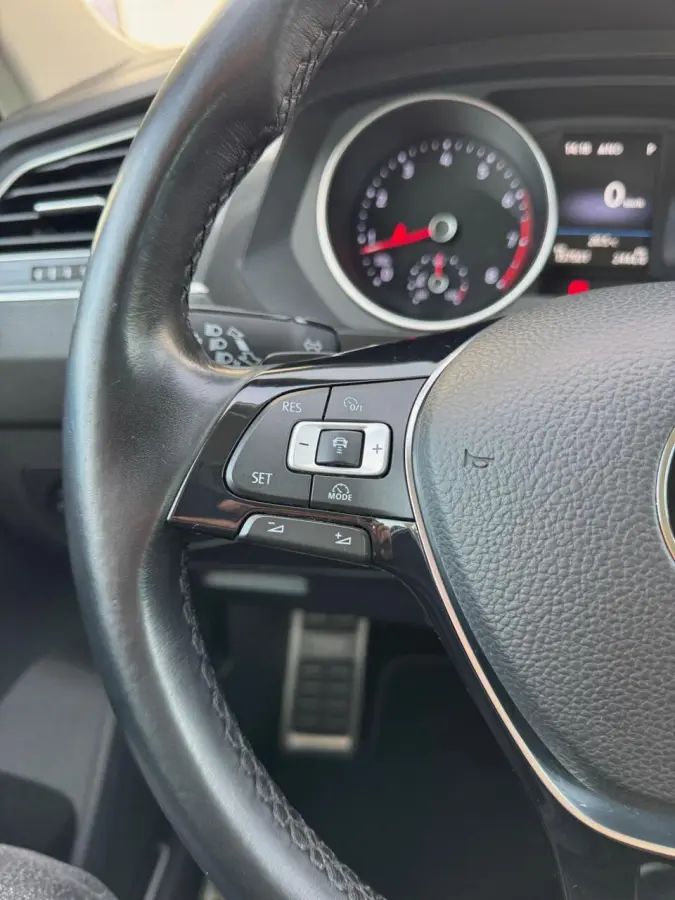 1.4 TSI ACT ACC/Dynaudio/CarPlay/Trekh/Adap.LED