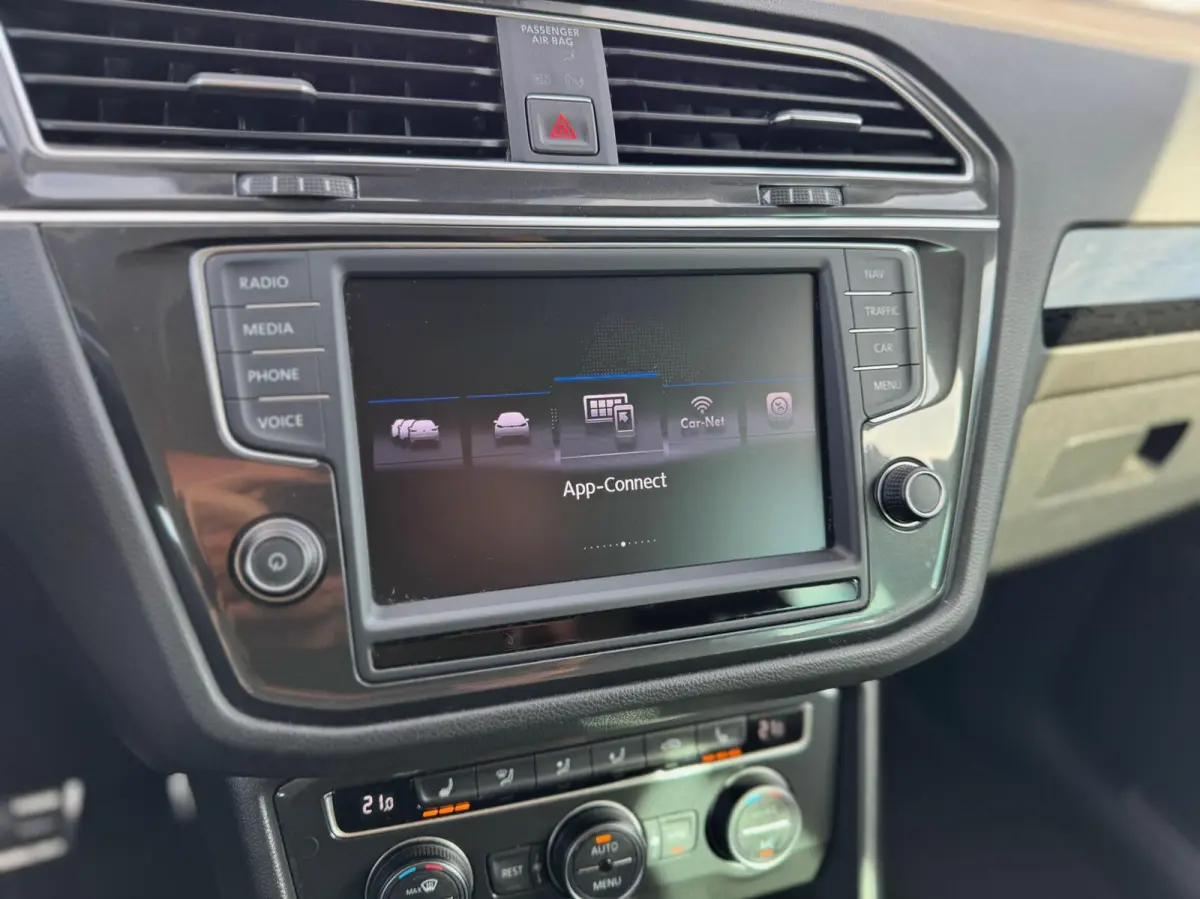 1.4 TSI ACT ACC/Dynaudio/CarPlay/Trekh/Adap.LED