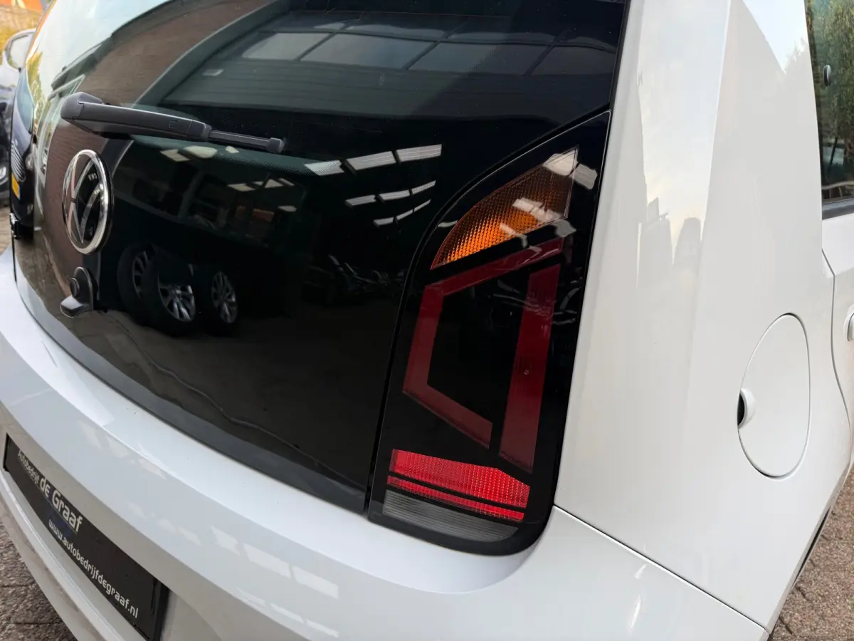 Up! 1.0 BMT |STOELVRW/AIRCO/APPCONNECT/ KM 83500
