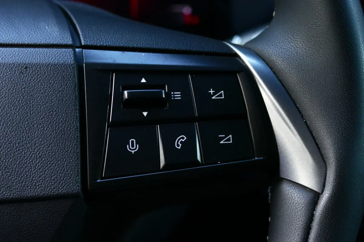1.2 TURBO HYBRID GS AUTOMAAT / CAMERA / STUURVERWARMING / FULL-LED / KEYLESS / NAVI / CLIMA / PDC / BLUETOOTH / ADAPT. CRUISECONTROL / 1E EIGENAAR / SCHITTERENDE !!