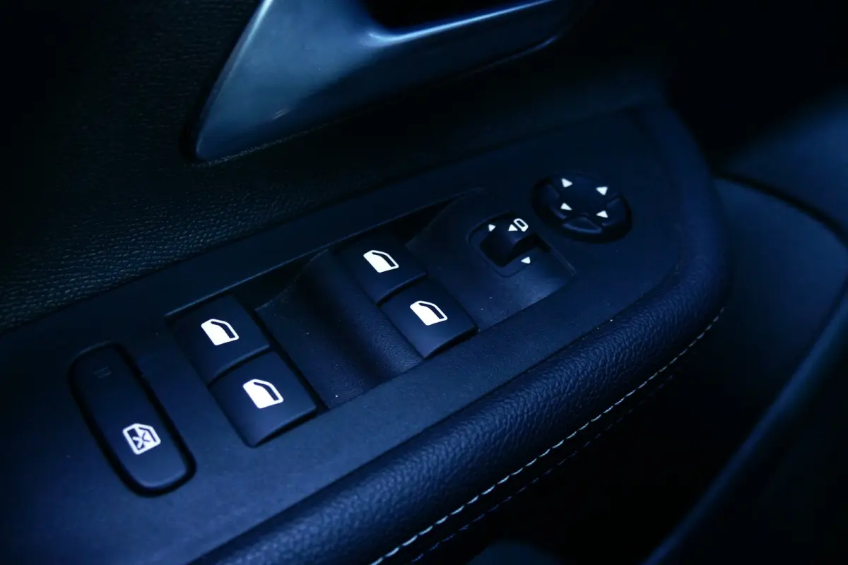 1.2 TURBO HYBRID GS AUTOMAAT / CAMERA / STUURVERWARMING / FULL-LED / KEYLESS / NAVI / CLIMA / PDC / BLUETOOTH / ADAPT. CRUISECONTROL / 1E EIGENAAR / SCHITTERENDE !!