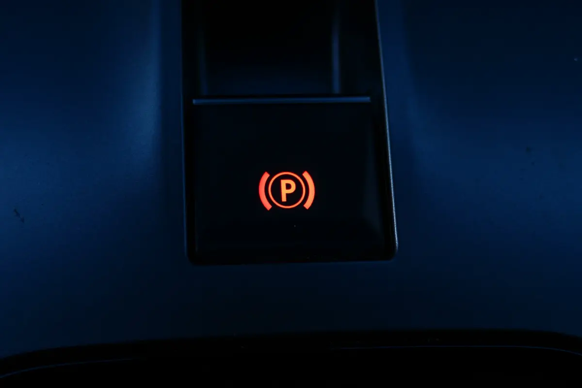 1.2 TURBO HYBRID GS AUTOMAAT / CAMERA / STUURVERWARMING / FULL-LED / KEYLESS / NAVI / CLIMA / PDC / BLUETOOTH / ADAPT. CRUISECONTROL / 1E EIGENAAR / SCHITTERENDE !!