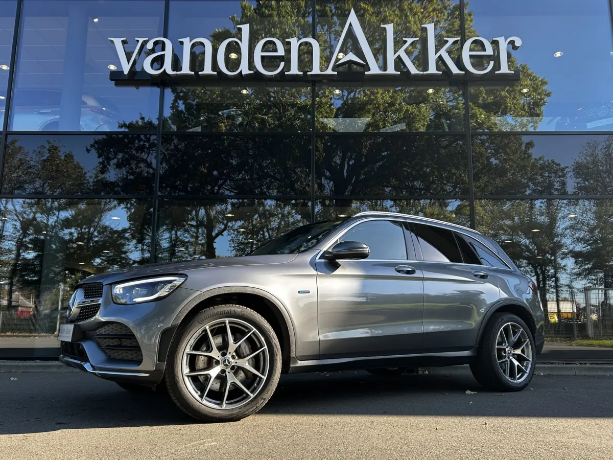AMG 4Matic // Trekhaak // Luchtvering // Panoramadak // Memory // Distronic // Burmester // 360 Camera