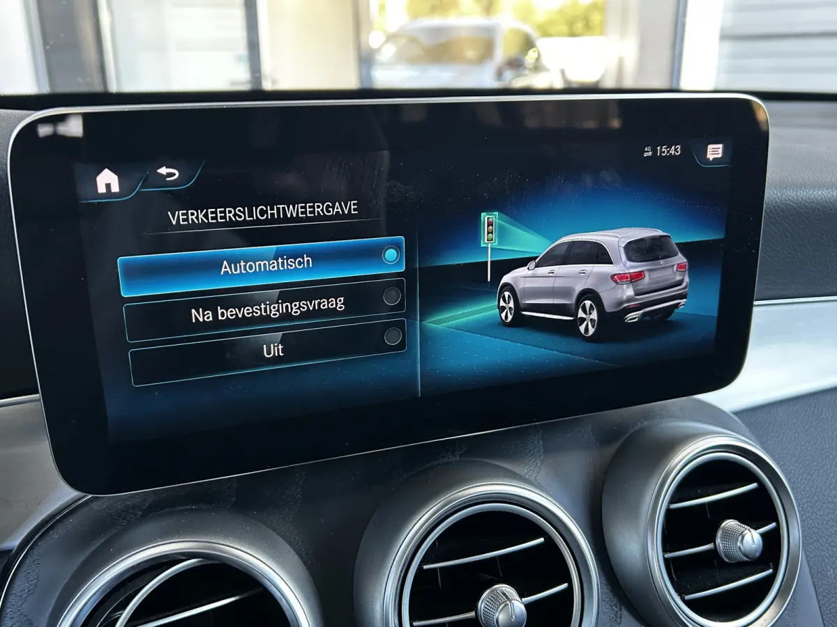 AMG 4Matic // Trekhaak // Luchtvering // Panoramadak // Memory // Distronic // Burmester // 360 Camera