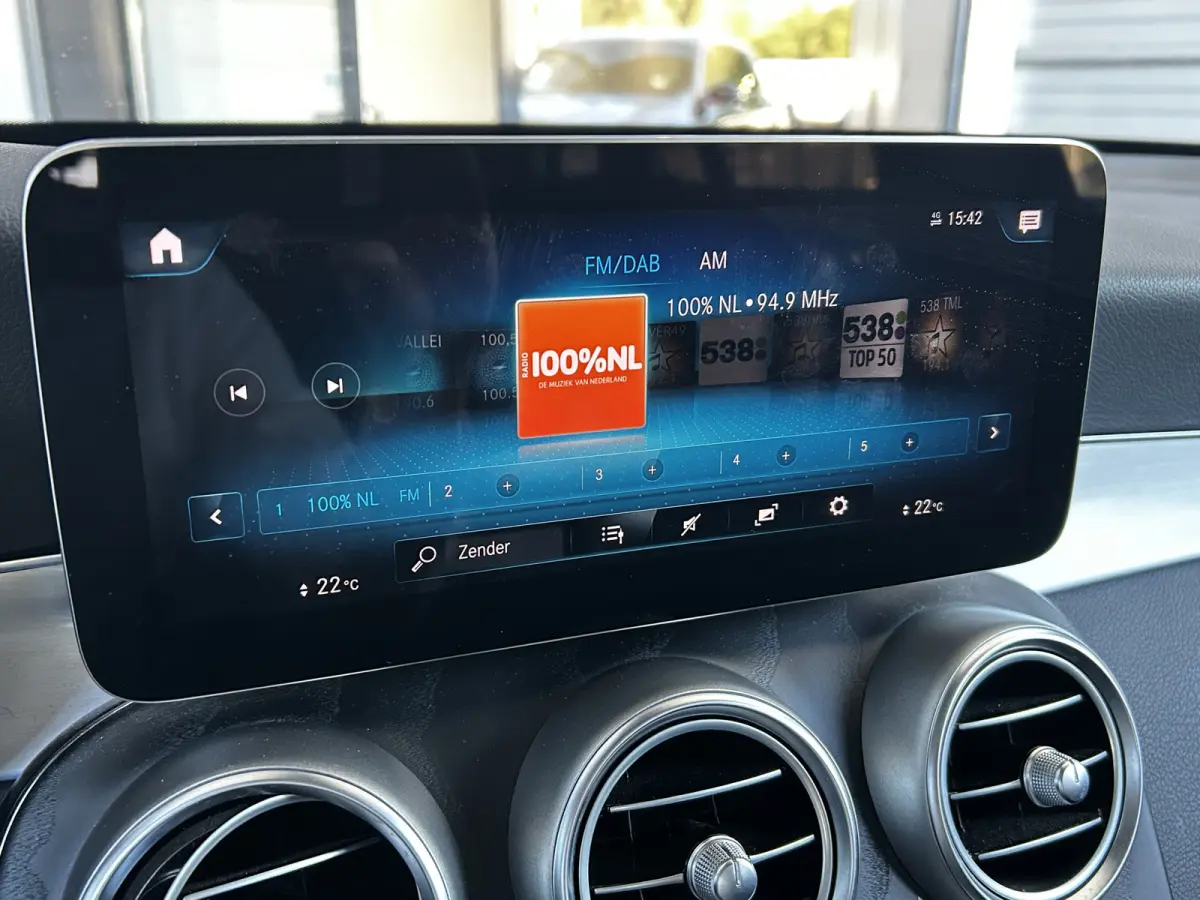 AMG 4Matic // Trekhaak // Luchtvering // Panoramadak // Memory // Distronic // Burmester // 360 Camera