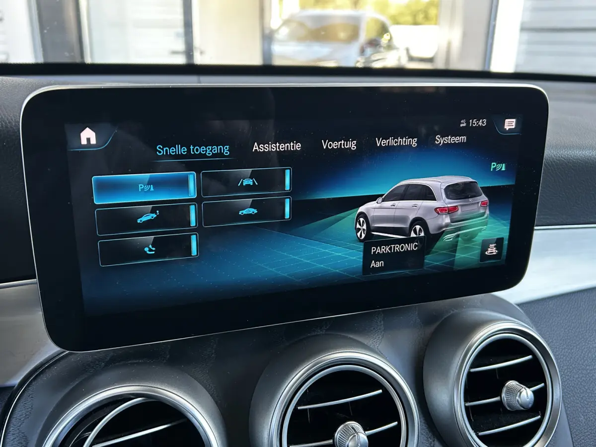 AMG 4Matic // Trekhaak // Luchtvering // Panoramadak // Memory // Distronic // Burmester // 360 Camera
