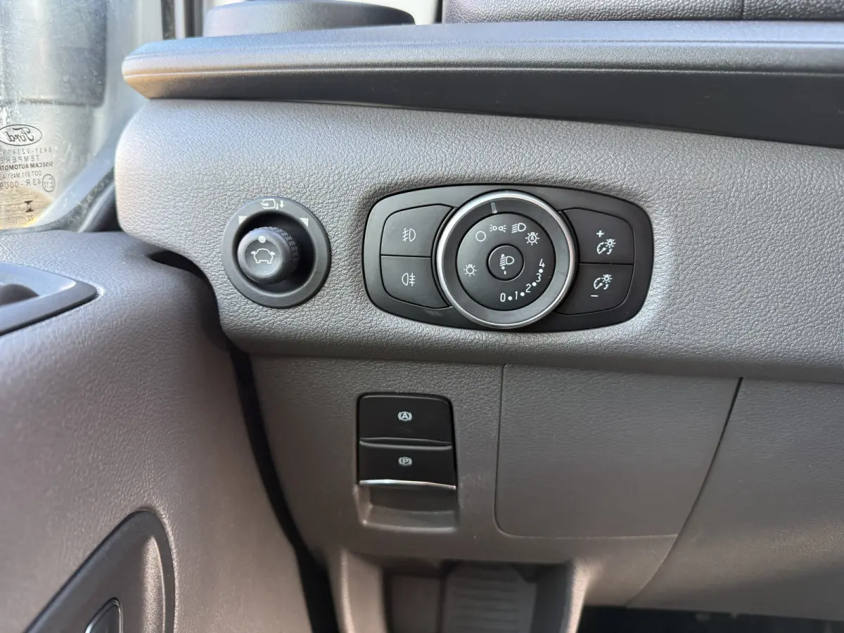e-Transit 68kWh 184PK