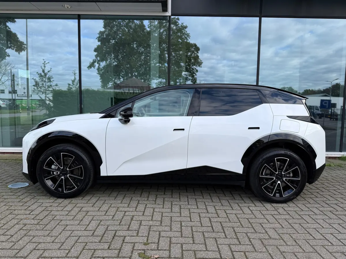 RWD Long Range 69 kWh - Automaat - Panodak - Leder - Navi - Org.NL