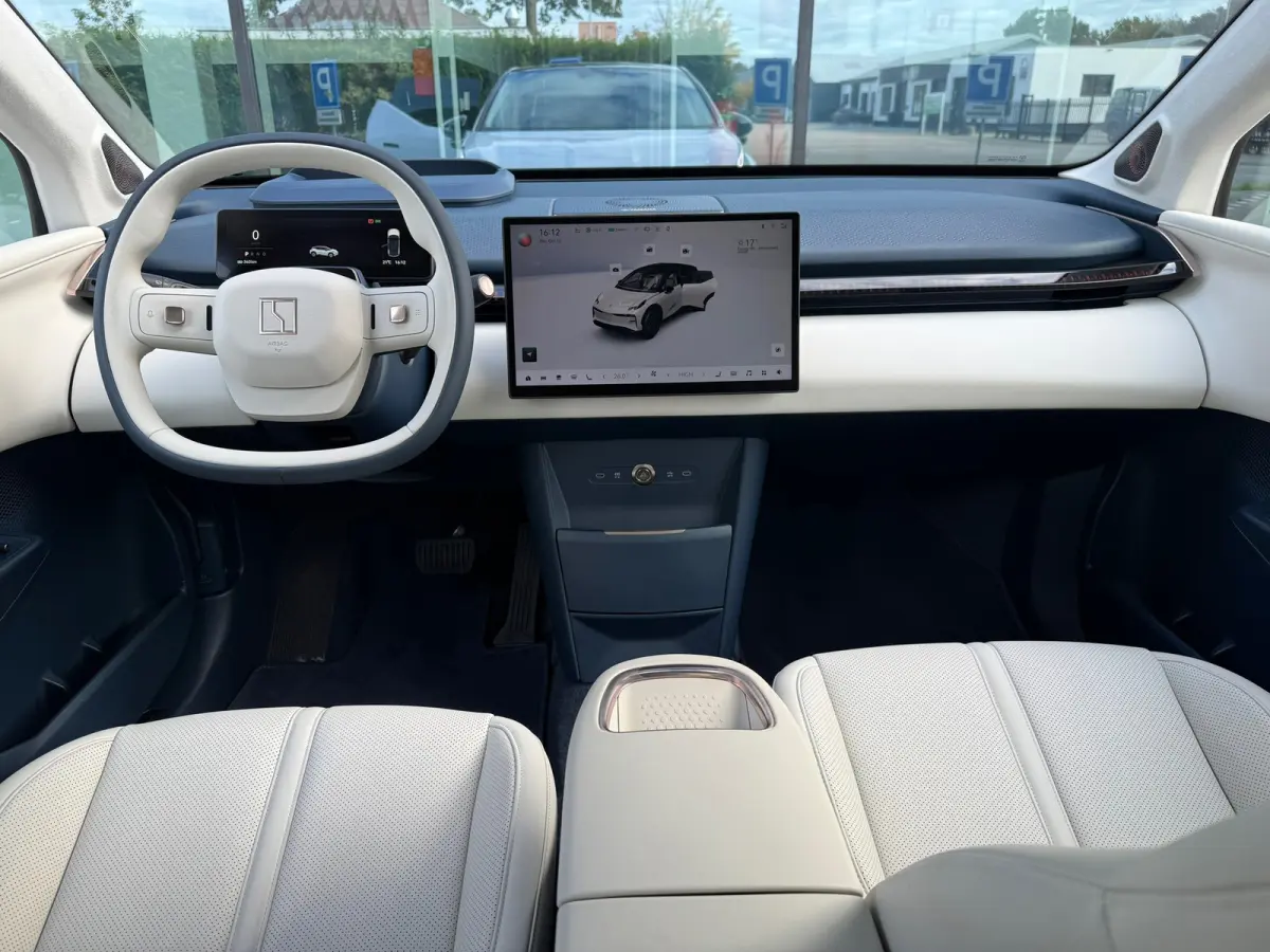 RWD Long Range 69 kWh - Automaat - Panodak - Leder - Navi - Org.NL