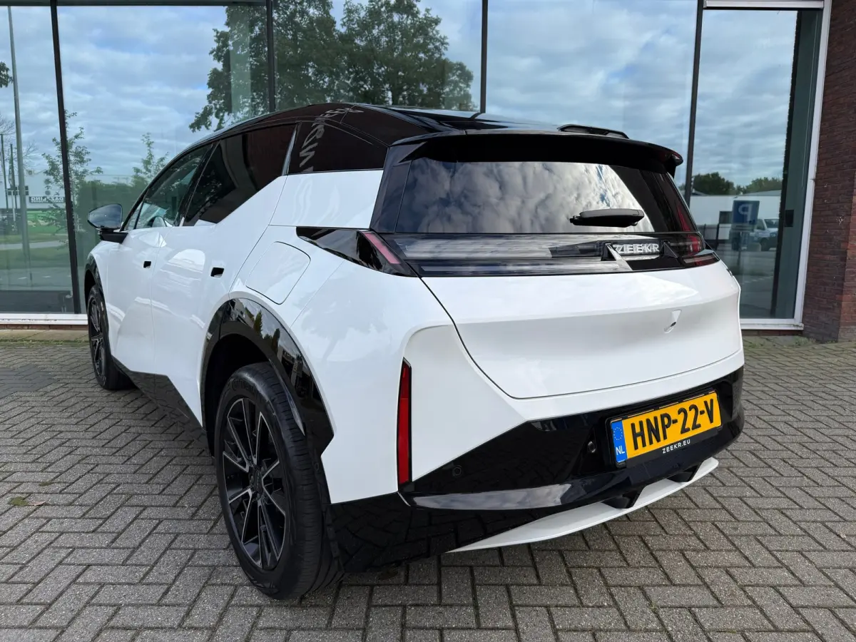 RWD Long Range 69 kWh - Automaat - Panodak - Leder - Navi - Org.NL
