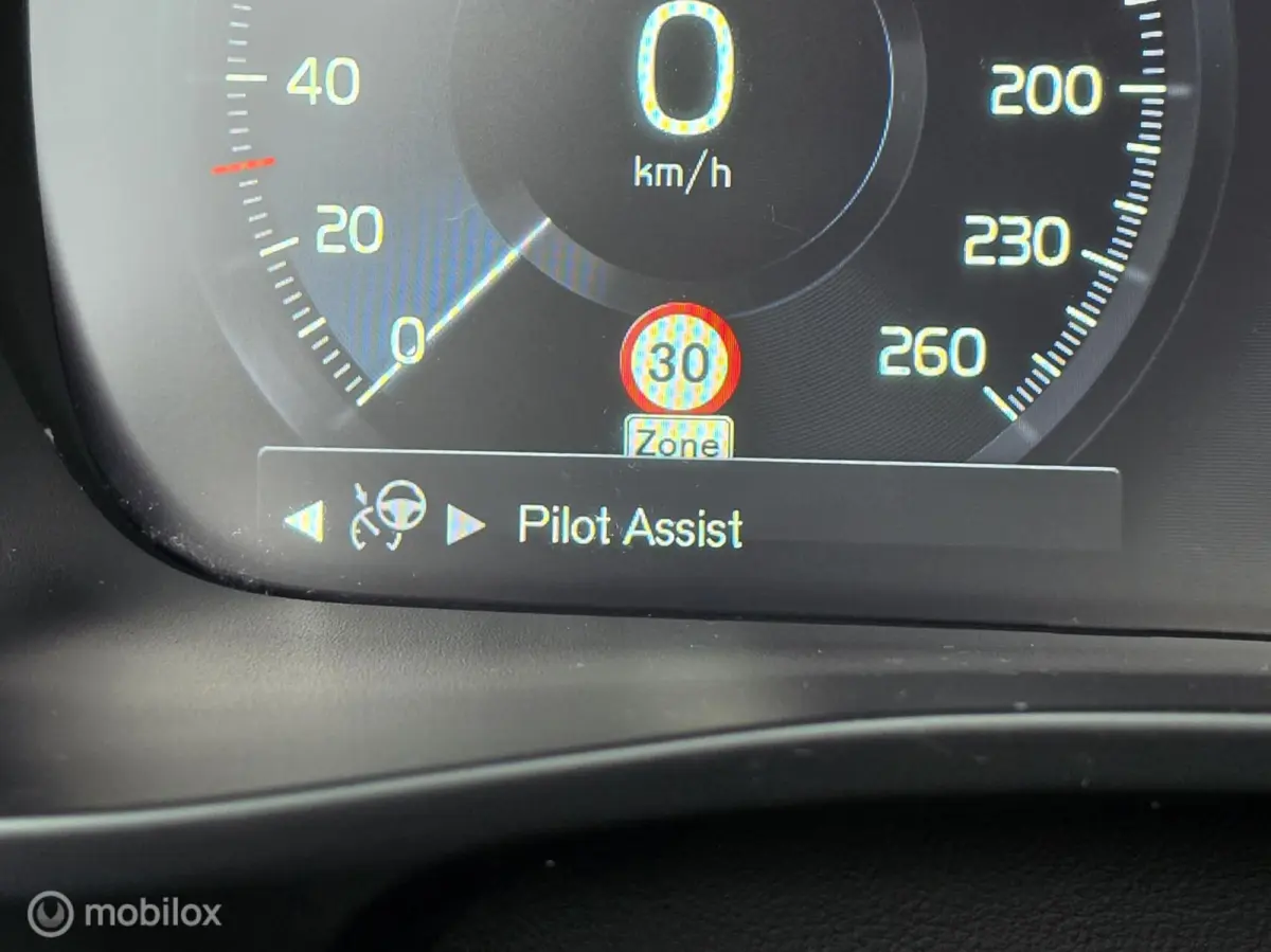 T5 R-DESIGN 262 PK PANO ACC CARPLAY STOELVERW.