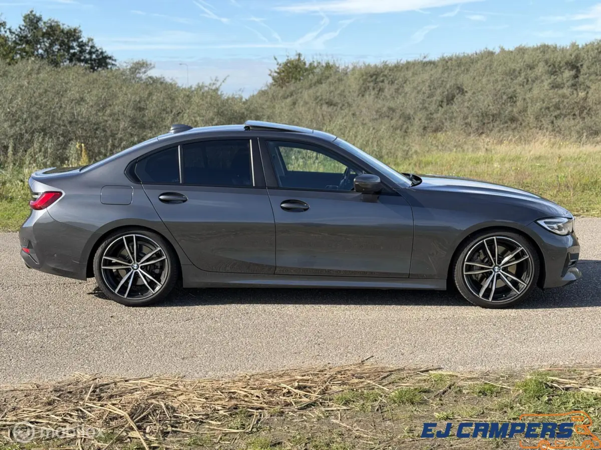 330i High Executive Edition / PANO