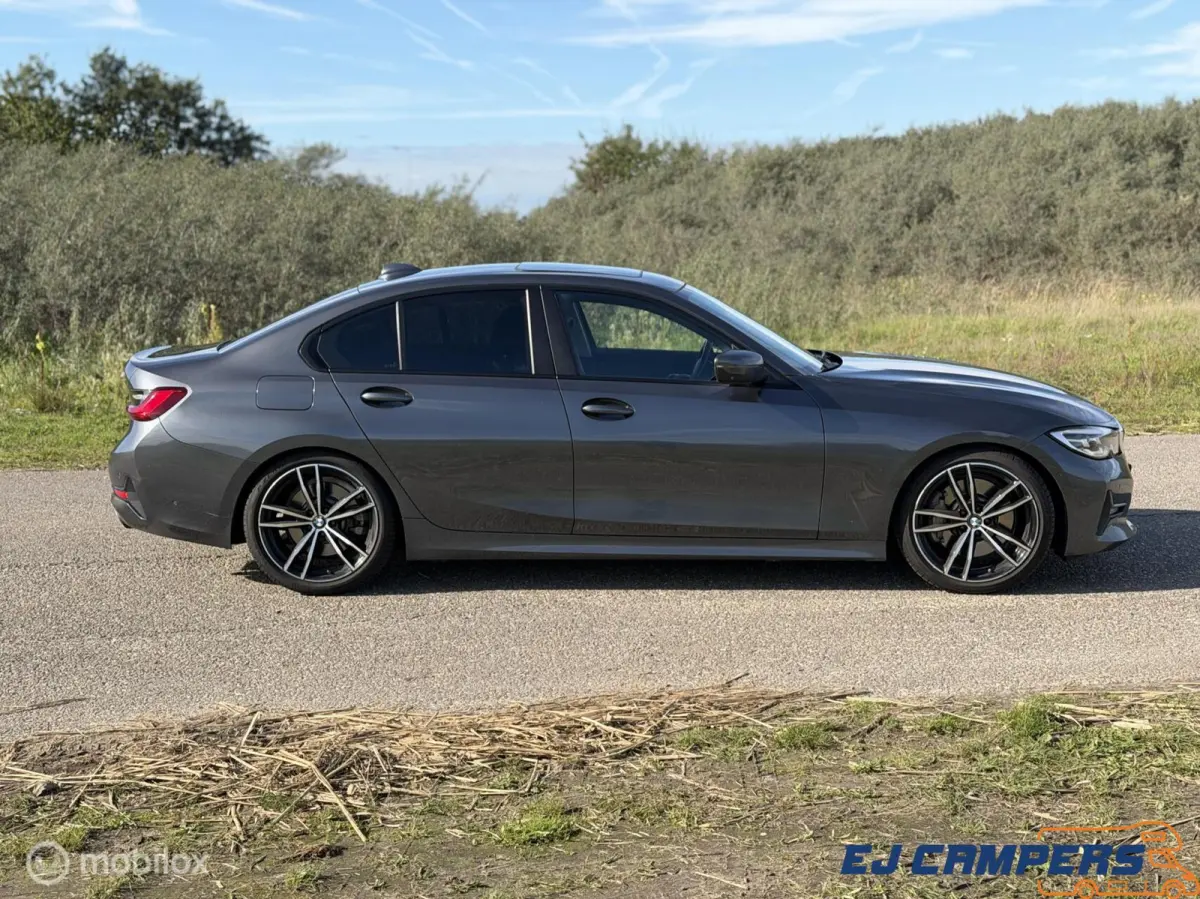 330i High Executive Edition / PANO