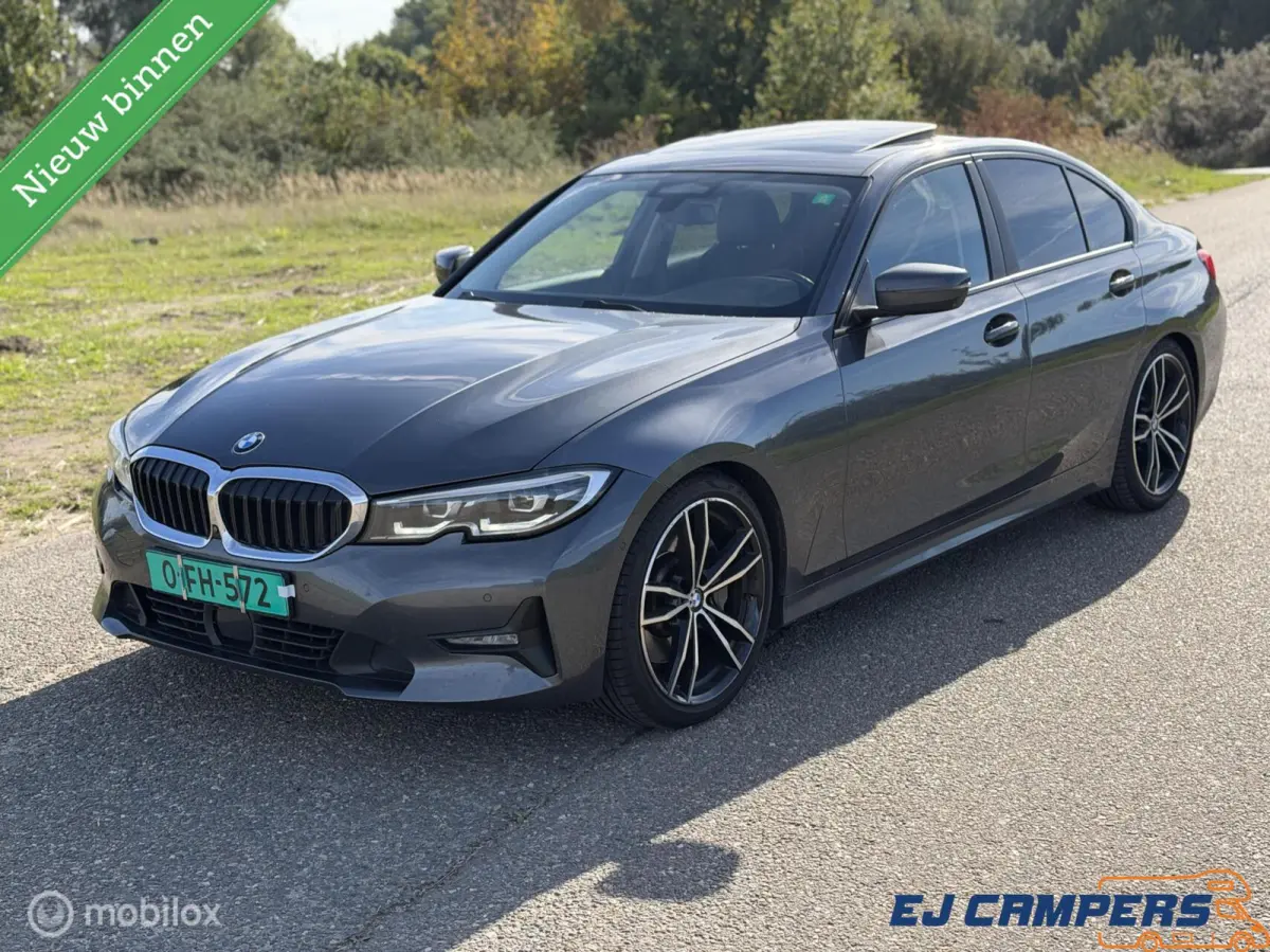 330i High Executive Edition / PANO