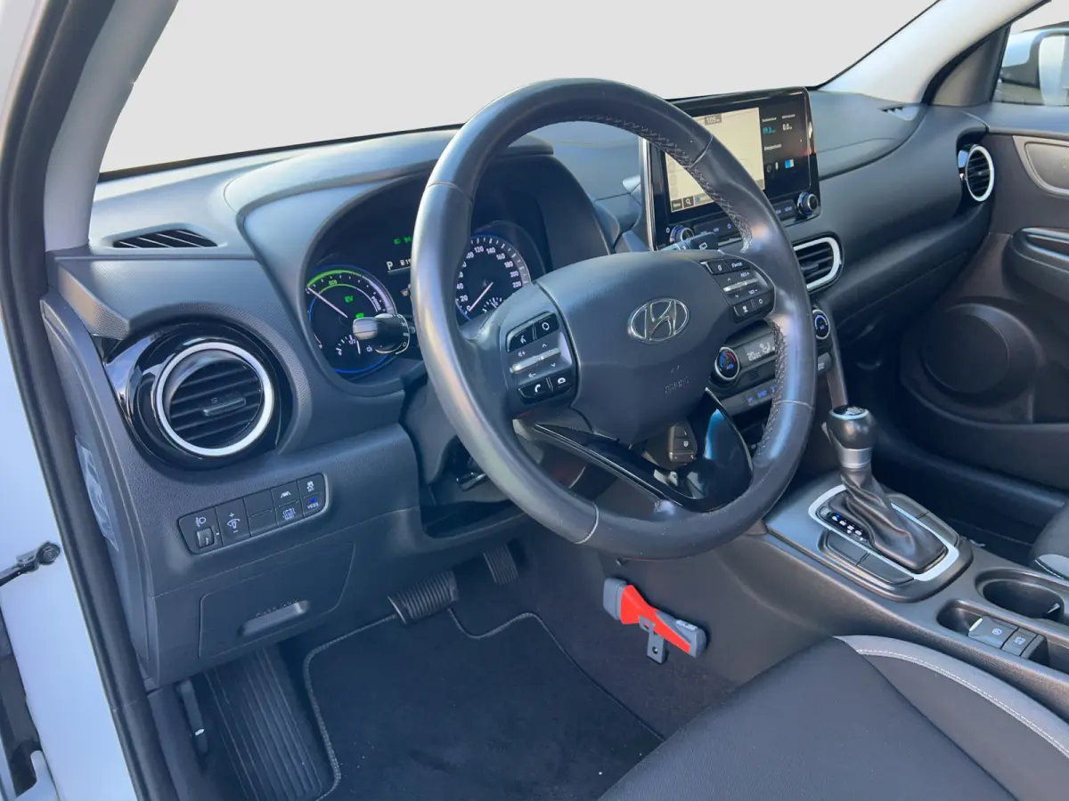 1.6 GDI 141pk HEV Comfort | Trekhaak | Camera | Carplay | Parkeersensoren | Climate controle | Cruise controle | Lichtmetalen velgen