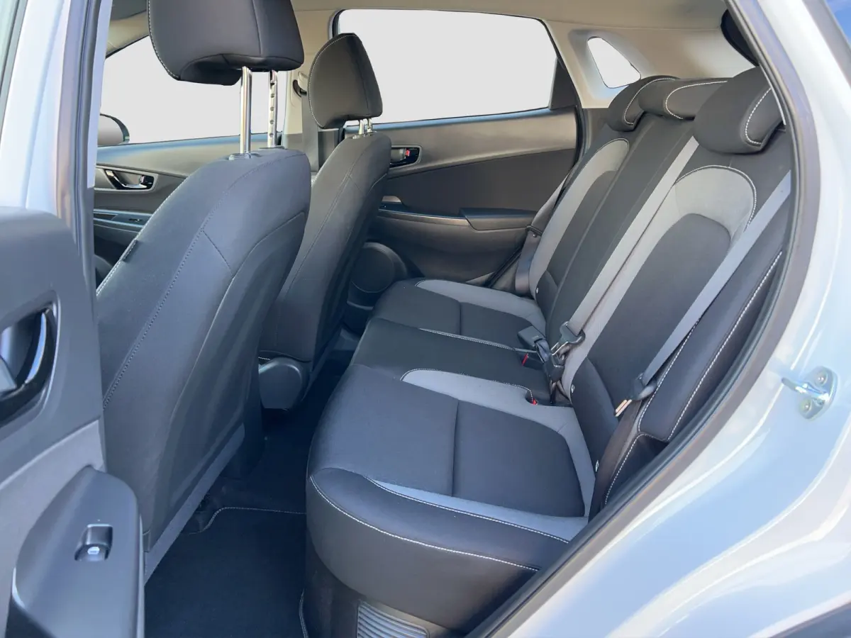 1.6 GDI 141pk HEV Comfort | Trekhaak | Camera | Carplay | Parkeersensoren | Climate controle | Cruise controle | Lichtmetalen velgen