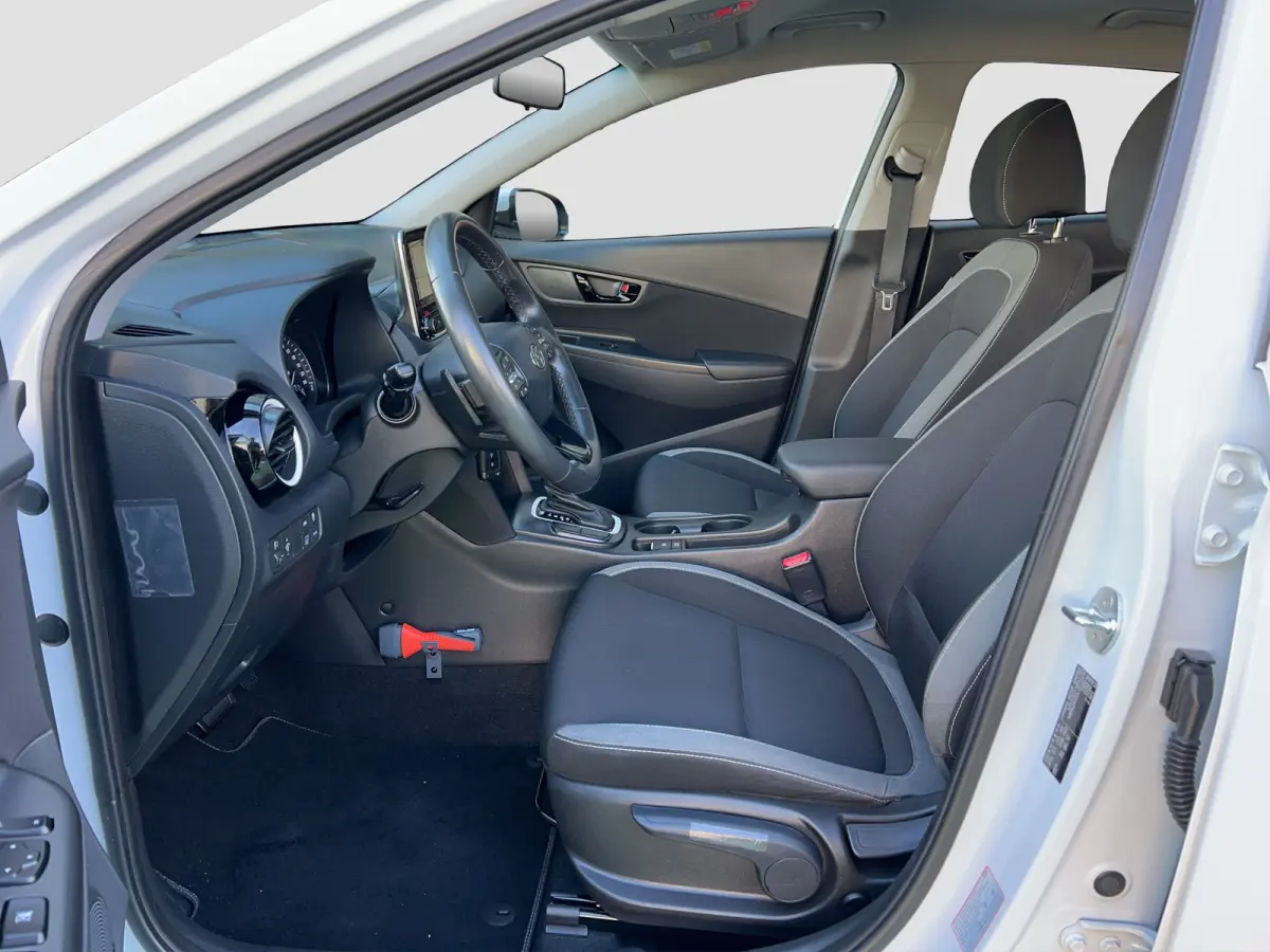 1.6 GDI 141pk HEV Comfort | Trekhaak | Camera | Carplay | Parkeersensoren | Climate controle | Cruise controle | Lichtmetalen velgen