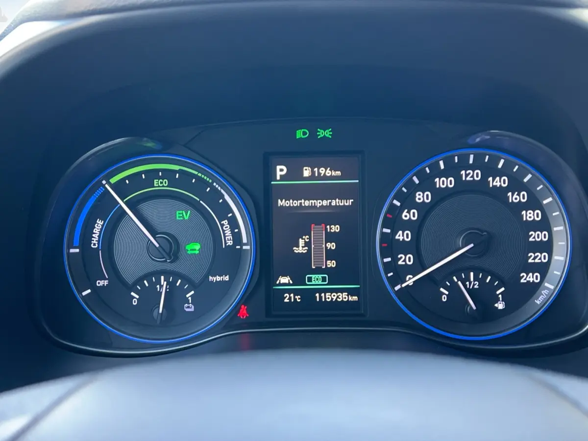 1.6 GDI 141pk HEV Comfort | Trekhaak | Camera | Carplay | Parkeersensoren | Climate controle | Cruise controle | Lichtmetalen velgen