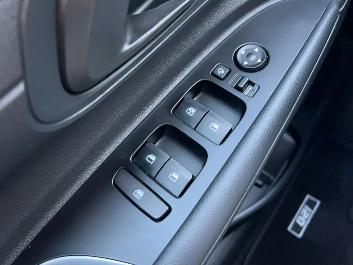 1.0 T-GDI 100pk Comfort Smart Automaat | Camera | Airco | Carplay | Cruise controle | Dodehoek detectie | Navigatie | Parkeersensoren | 5.200 km!