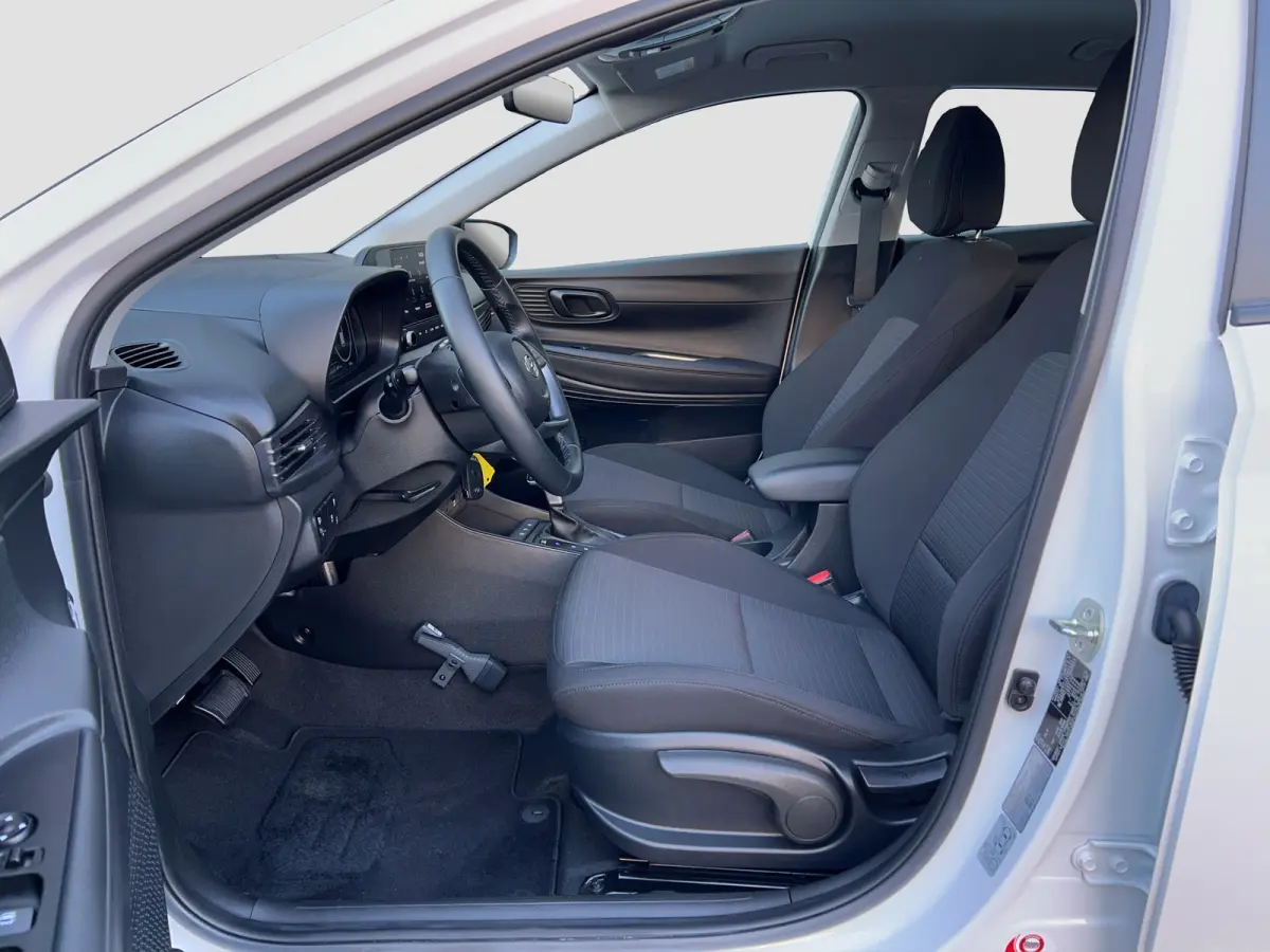 1.0 T-GDI 100pk Comfort Smart Automaat | Camera | Airco | Carplay | Cruise controle | Dodehoek detectie | Navigatie | Parkeersensoren | 5.200 km!