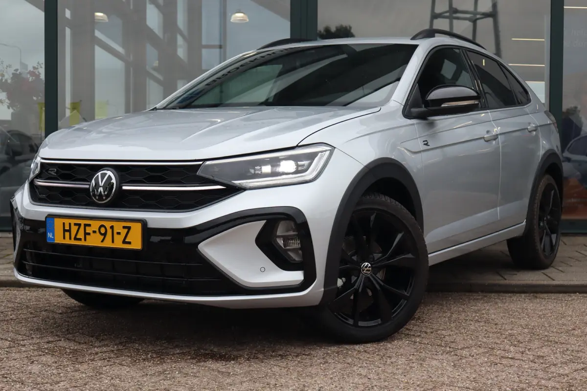 1.0 TSI R-Line Edition Koplampverlichting LED Matrix ('IQ.Light ') | Verwarmbare voorstoelen | R-Line exterieurpakket 'Black Style' | Digital Cockpit Pro (26 cm)