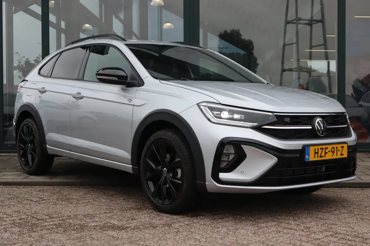 1.0 TSI R-Line Edition Koplampverlichting LED Matrix ('IQ.Light ') | Verwarmbare voorstoelen | R-Line exterieurpakket 'Black Style' | Digital Cockpit Pro (26 cm)