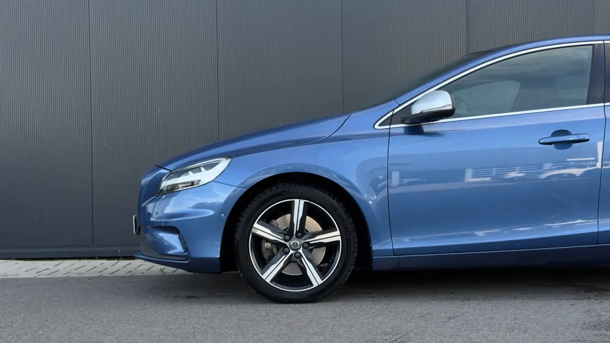 1.5 T3 Polar+ Sport 152pk AUTO | Trekhaak | Achteruitrijcamera | Cruise Control | Panoramadak | Vermarmde Voorstoelen |