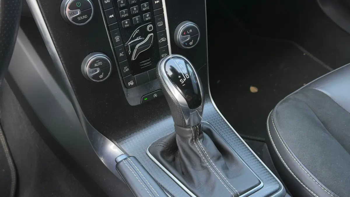 1.5 T3 Polar+ Sport 152pk AUTO | Trekhaak | Achteruitrijcamera | Cruise Control | Panoramadak | Vermarmde Voorstoelen |