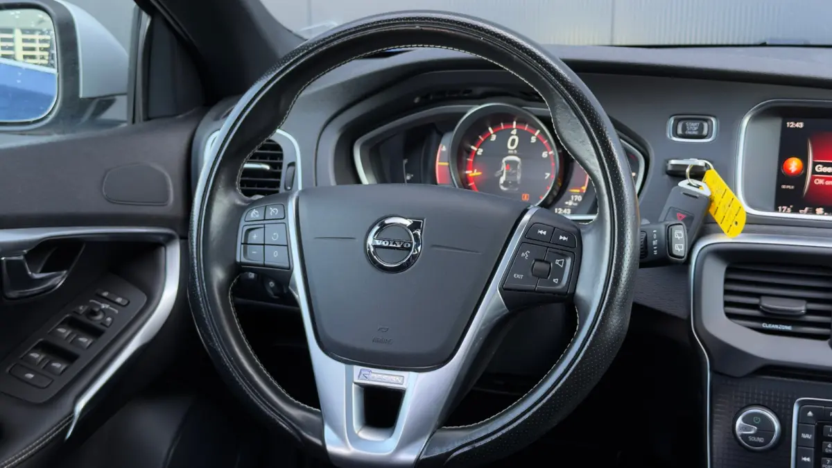 1.5 T3 Polar+ Sport 152pk AUTO | Trekhaak | Achteruitrijcamera | Cruise Control | Panoramadak | Vermarmde Voorstoelen |