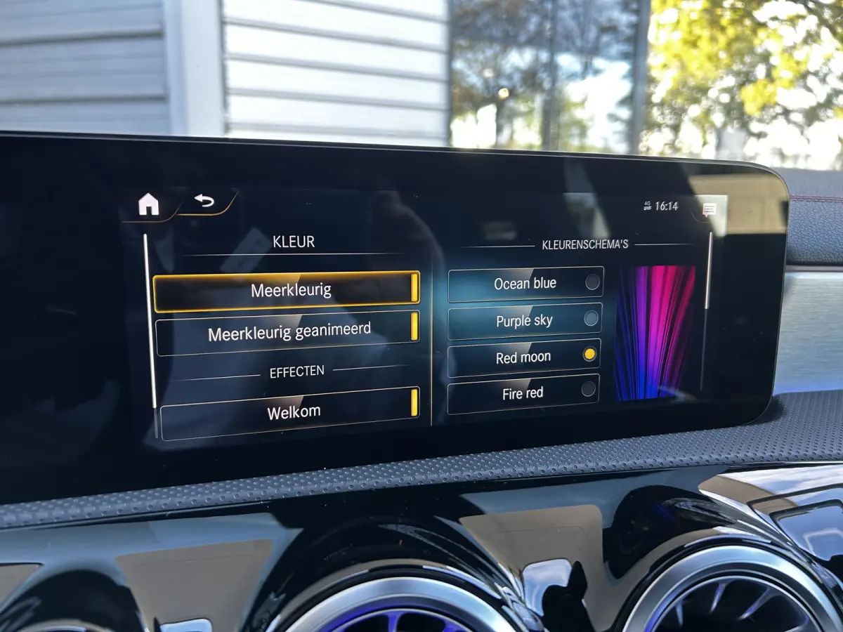 // Panormadak // Sfeerverlichting // Camera // Carplay // Night pakket
