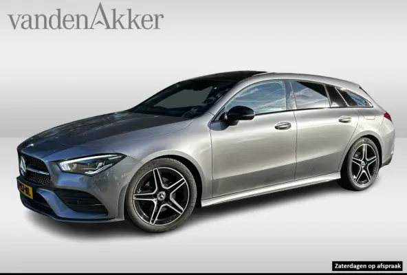 180 AMG // Panormadak // Sfeerverlichting // Camera // Carplay // Night pakket