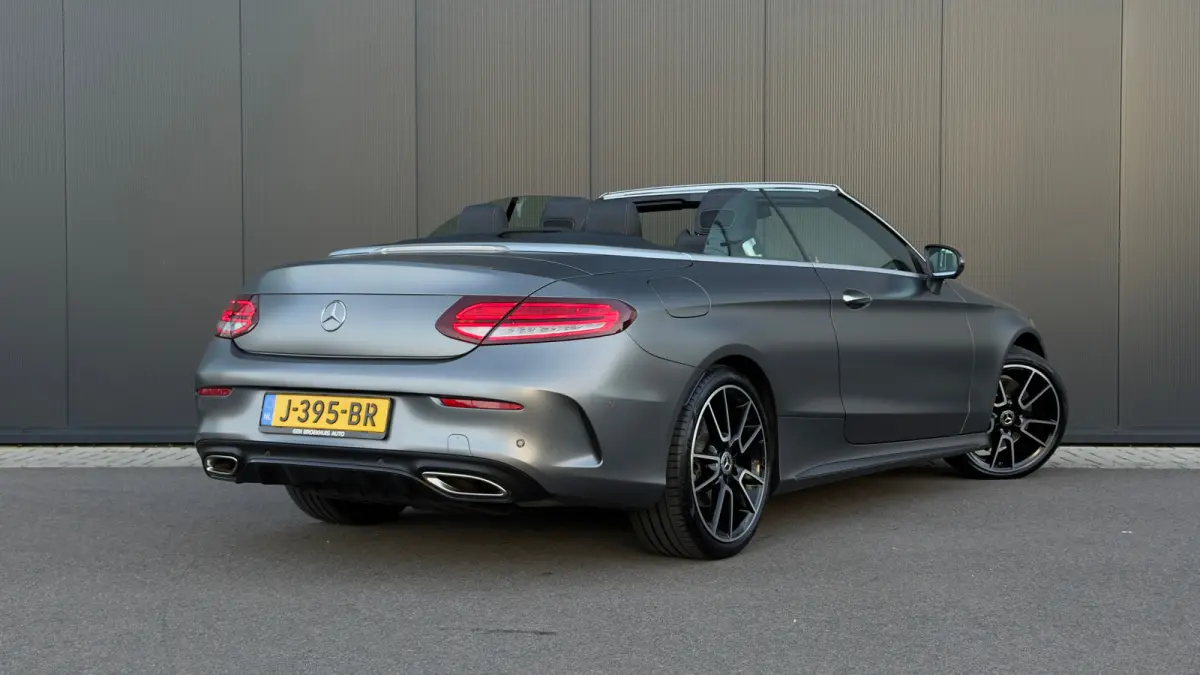 300 258pk 4MATIC Sport Edition | AMG-styling | Achteruitrijcamera 360 graden | Apple Carplay/Android Auto|telefoonintegratie premium