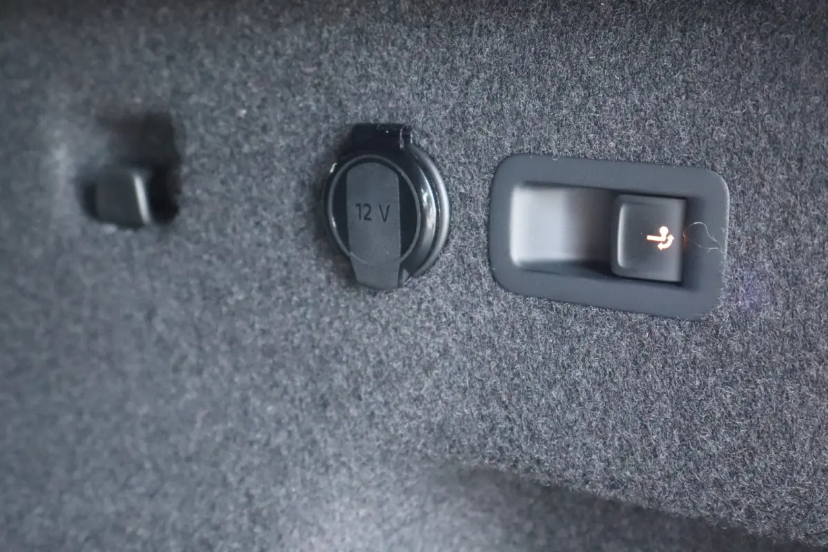 1.5 eHybrid R-Line Edition | Aanhanger manoeuvreerhulp | Adapt. Cruise | Apple Carplay/Android Auto|telefoonintegratie premium