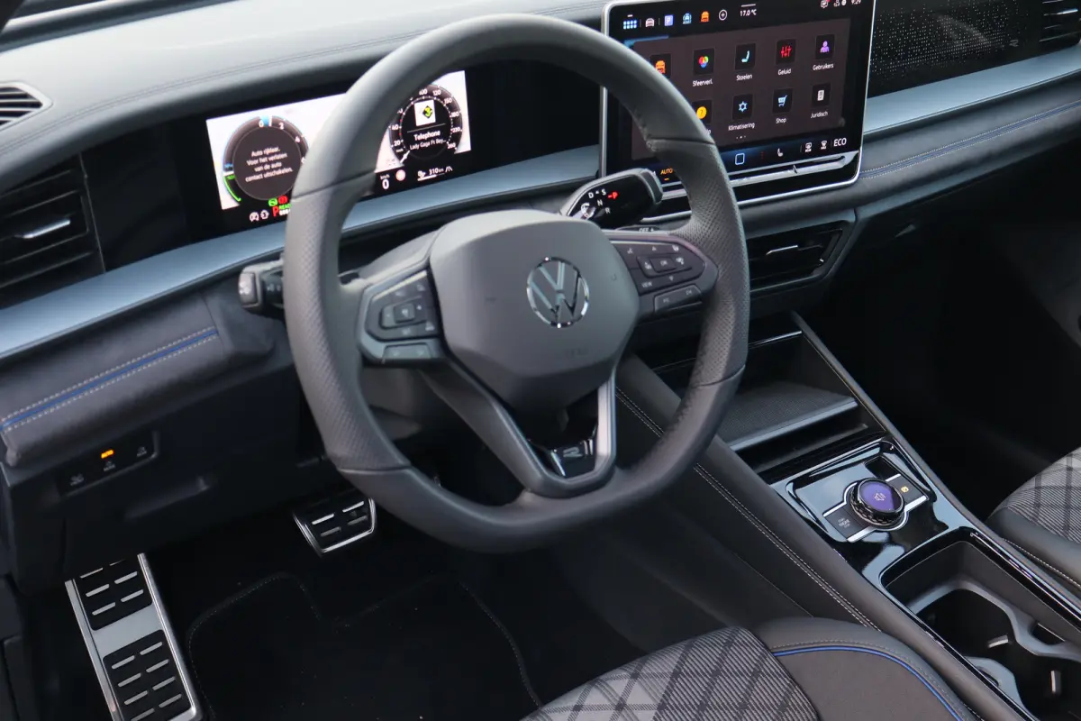 1.5 eHybrid R-Line Edition | Aanhanger manoeuvreerhulp | Adapt. Cruise | Apple Carplay/Android Auto|telefoonintegratie premium