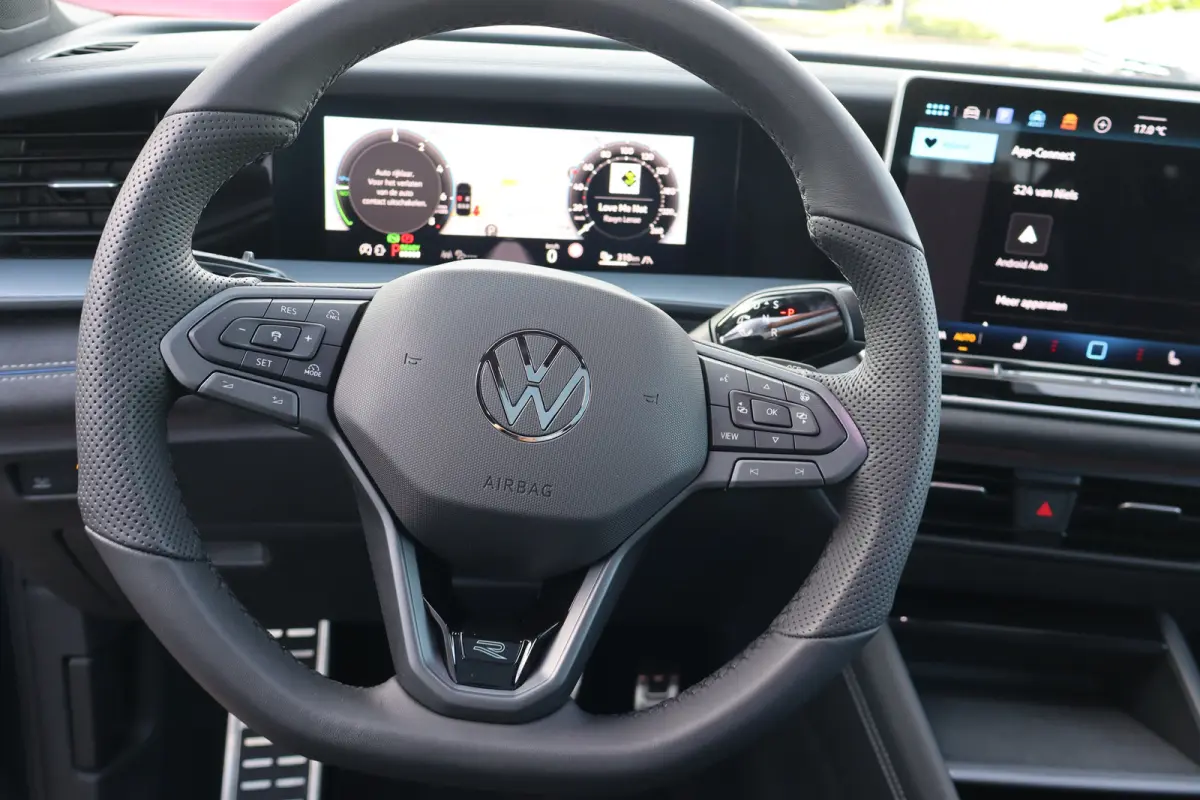 1.5 eHybrid R-Line Edition | Aanhanger manoeuvreerhulp | Adapt. Cruise | Apple Carplay/Android Auto|telefoonintegratie premium