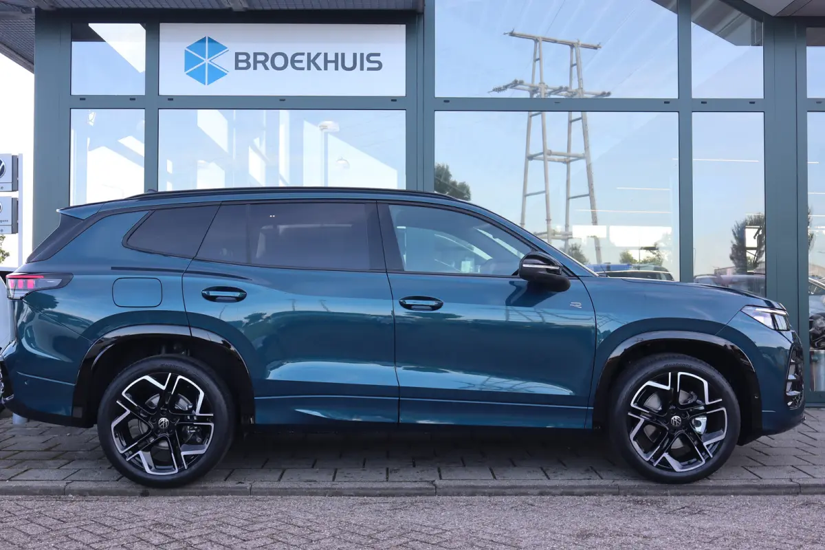 1.5 eHybrid R-Line Edition | Aanhanger manoeuvreerhulp | Adapt. Cruise | Apple Carplay/Android Auto|telefoonintegratie premium