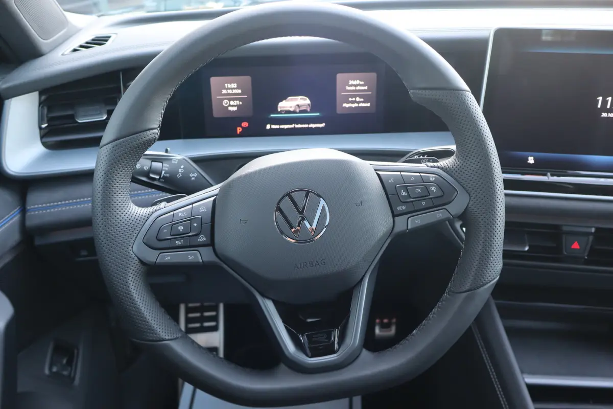 1.5 eHybrid R-Line Edition | Aanhanger manoeuvreerhulp | Adapt. Cruise | Apple Carplay/Android Auto|telefoonintegratie premium