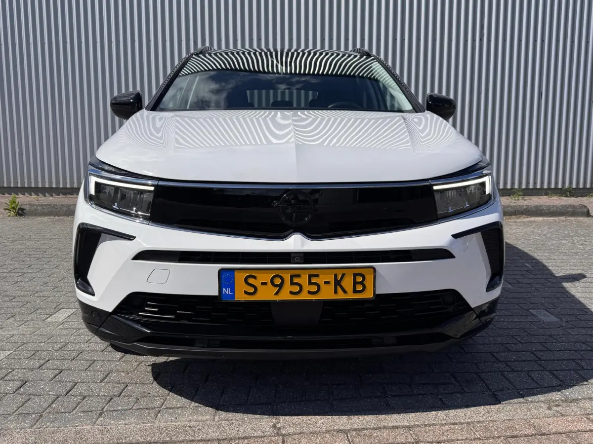 GS 1.6 Turbo Plug-In Hybrid | SOH 100% | AGR stoelen | Trekhaak | Adaptive Cruise | 19" LMV | Stuurverwarming | Navigatie | Apple Carplay / Android auto | | Grootlichtassistent | Keyless ent