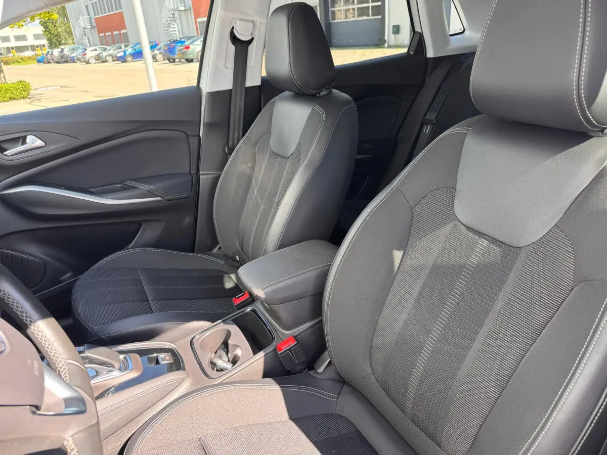 GS 1.6 Turbo Plug-In Hybrid | SOH 100% | AGR stoelen | Trekhaak | Adaptive Cruise | 19" LMV | Stuurverwarming | Navigatie | Apple Carplay / Android auto | | Grootlichtassistent | Keyless ent