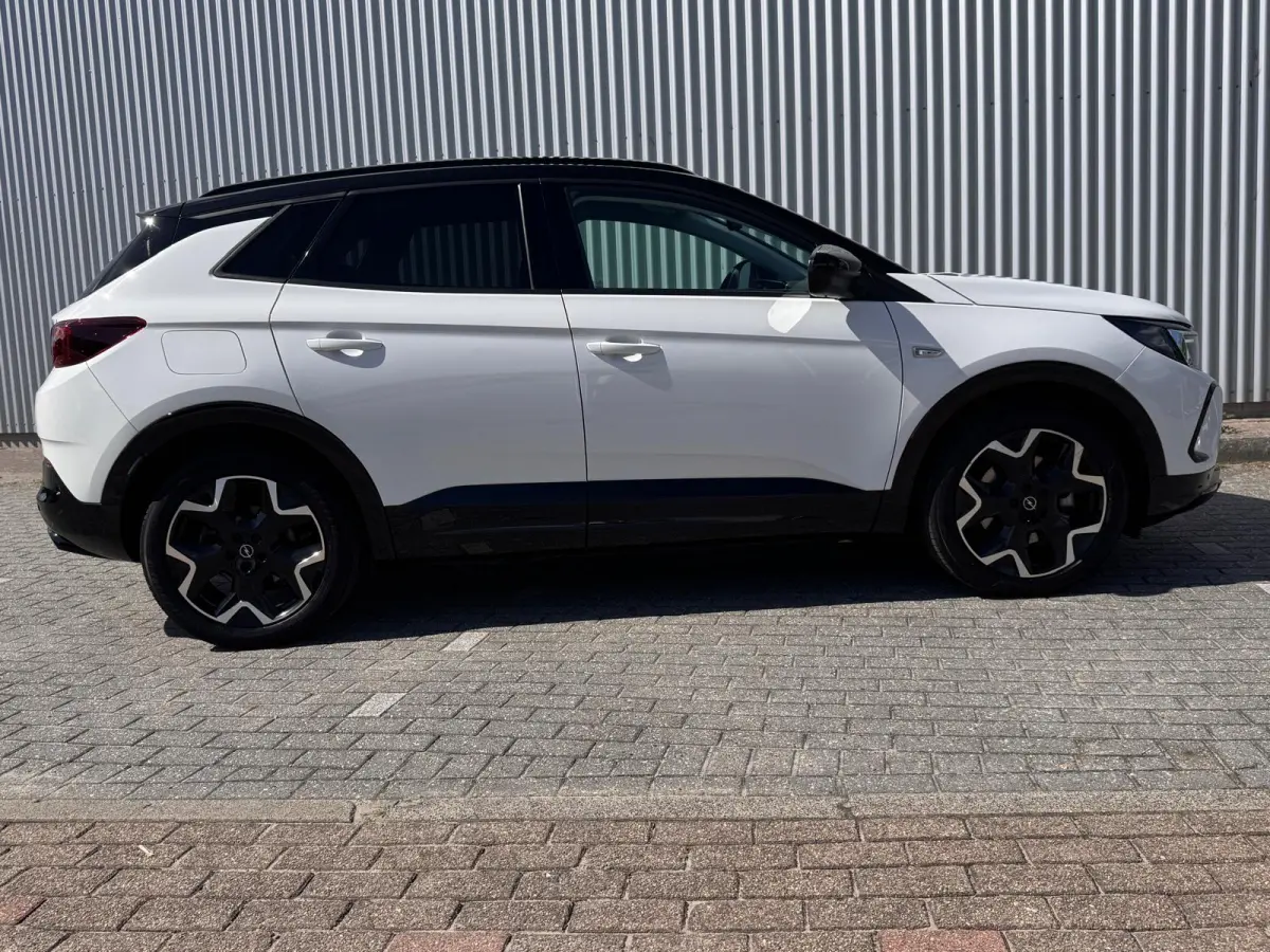 GS 1.6 Turbo Plug-In Hybrid | SOH 100% | AGR stoelen | Trekhaak | Adaptive Cruise | 19" LMV | Stuurverwarming | Navigatie | Apple Carplay / Android auto | | Grootlichtassistent | Keyless ent