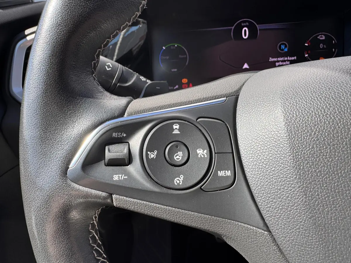 GS 1.6 Turbo Plug-In Hybrid | SOH 100% | AGR stoelen | Trekhaak | Adaptive Cruise | 19" LMV | Stuurverwarming | Navigatie | Apple Carplay / Android auto | | Grootlichtassistent | Keyless ent