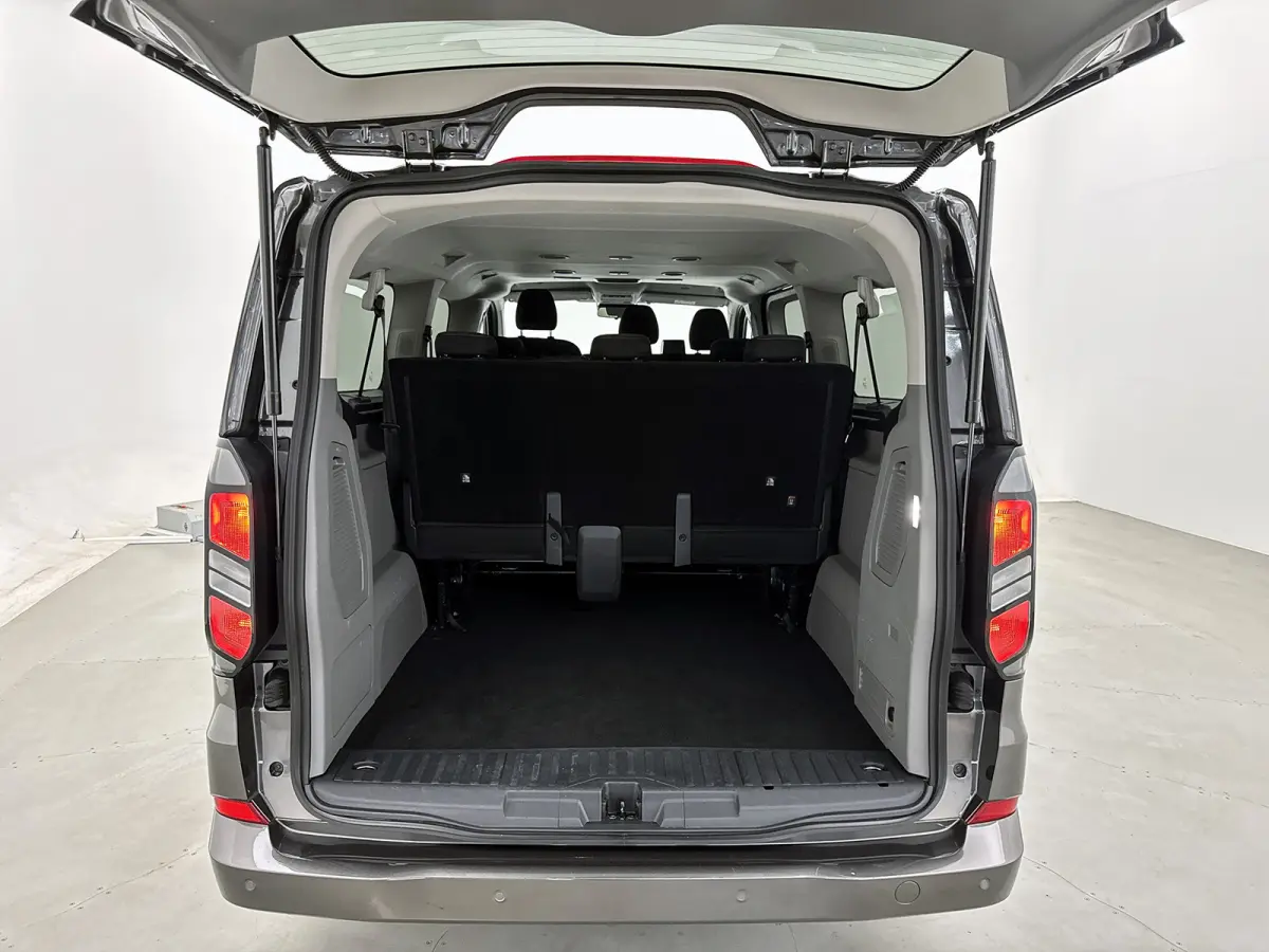 320 2.5 PHEV L2H1 Limited 9-persoons Hybride Led incl BPM ex BTW Peronenvervoer Kombi