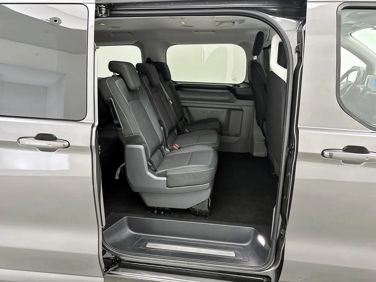 320 2.5 PHEV L2H1 Limited 9-persoons Hybride Led incl BPM ex BTW Peronenvervoer Kombi