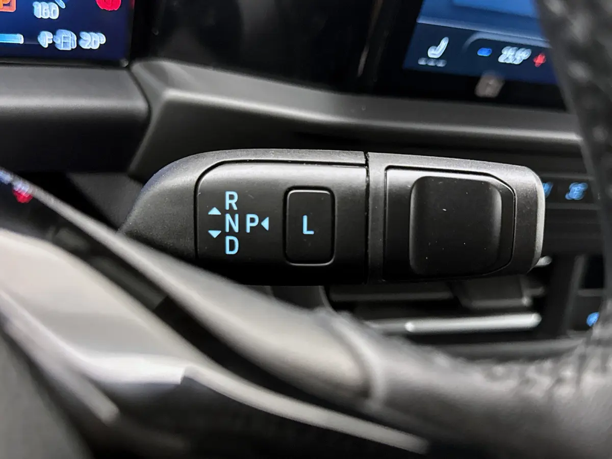320 2.5 PHEV L2H1 Limited 9-persoons Hybride Led incl BPM ex BTW Peronenvervoer Kombi
