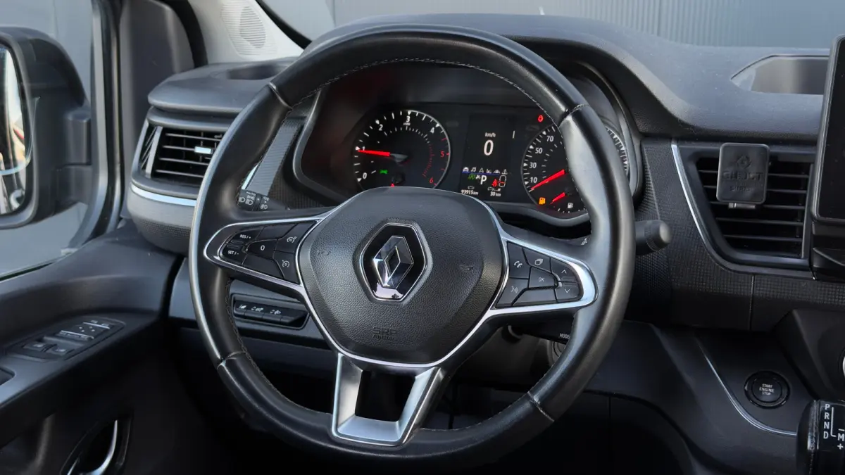 2.0 dCi 150 T29 L2H1 DC Luxe