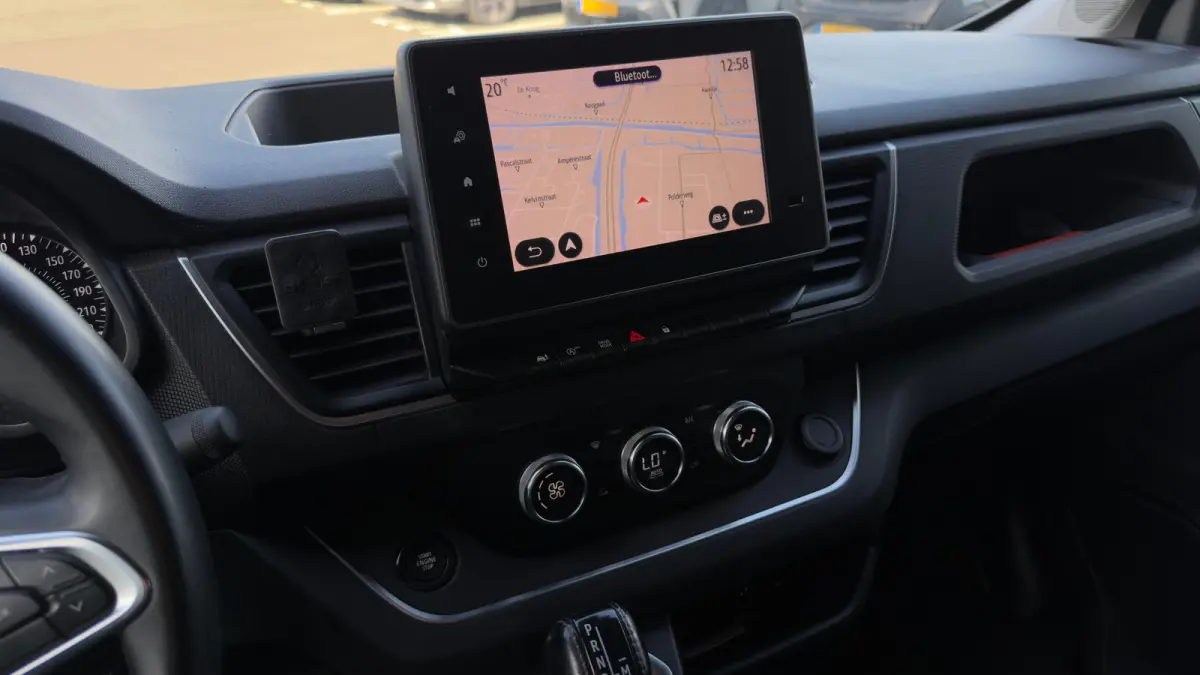 2.0 dCi 150 T29 L2H1 DC Luxe
