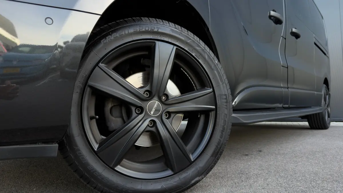 2.0 dCi 150 T29 L2H1 DC Luxe